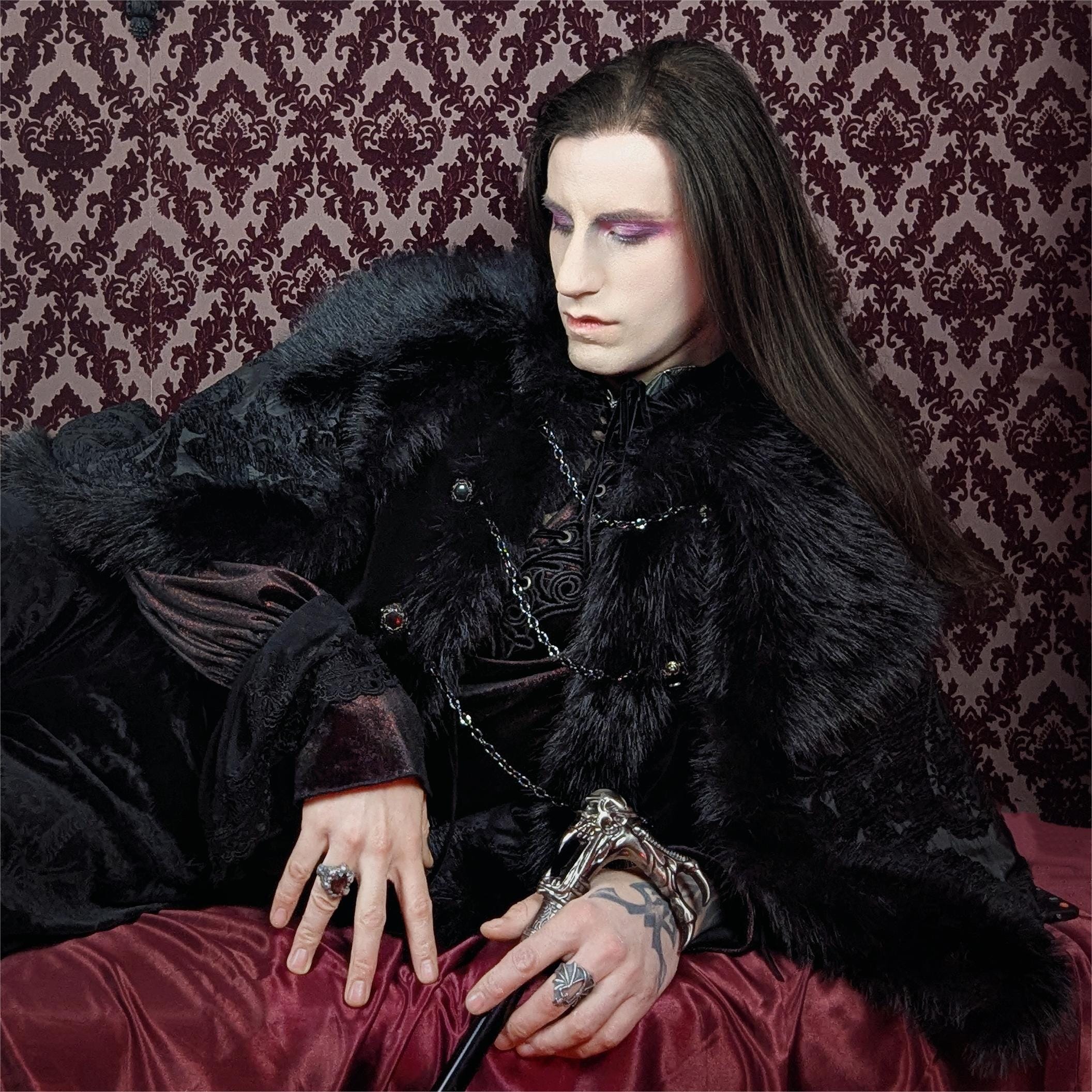 Men's Gothic Floral Printed Faux Fur Splice Cape - Image 7