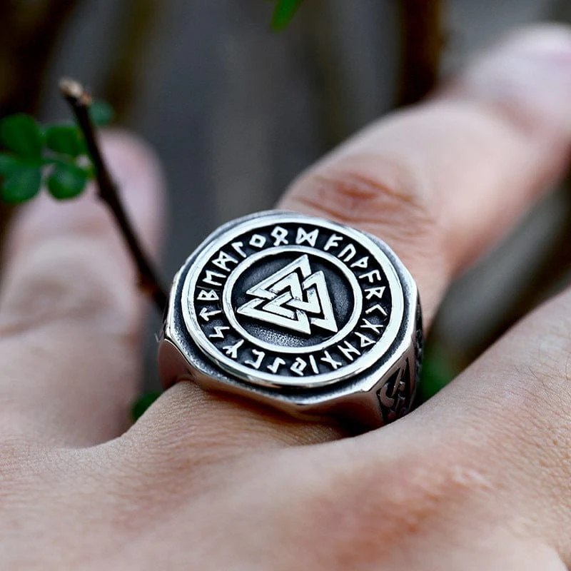 Men's Punk Celtic Knot Ring - Image 5
