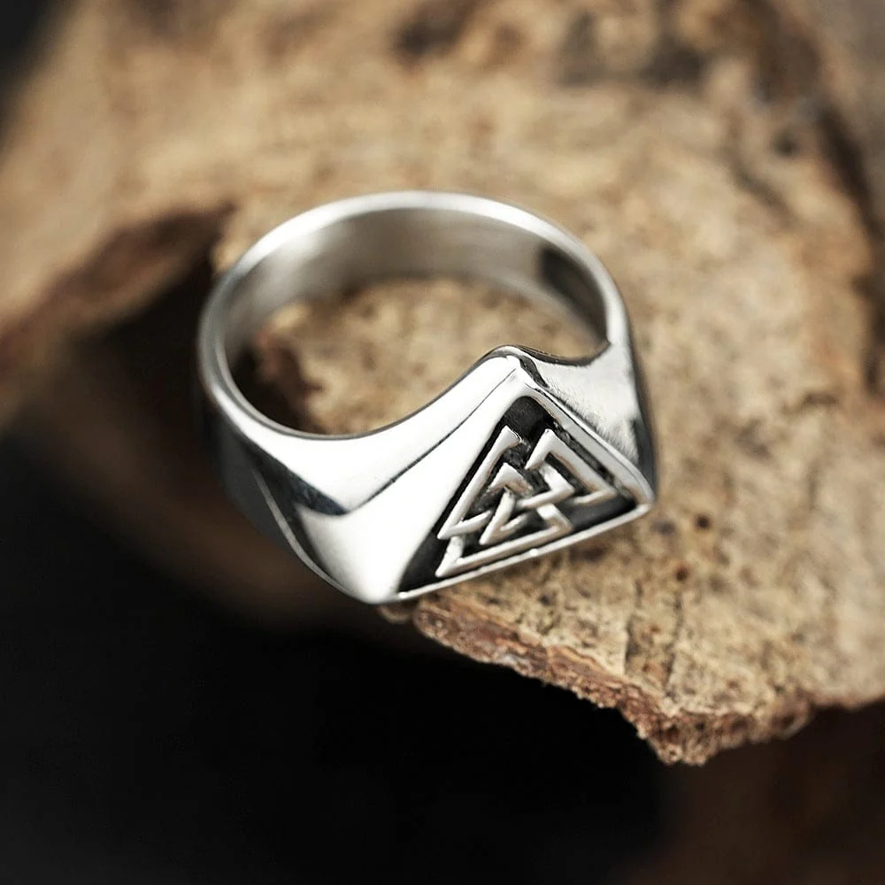 Men's Punk Triangular Ring - Image 2