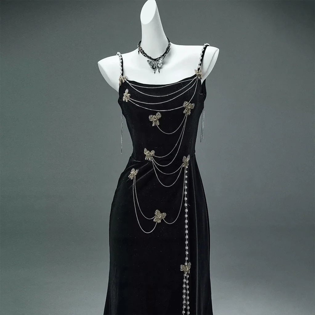 Women's Custom-made Vintage Gothic Butterfly Pearl Chain Slip Gown Wedding Dress - Image 4