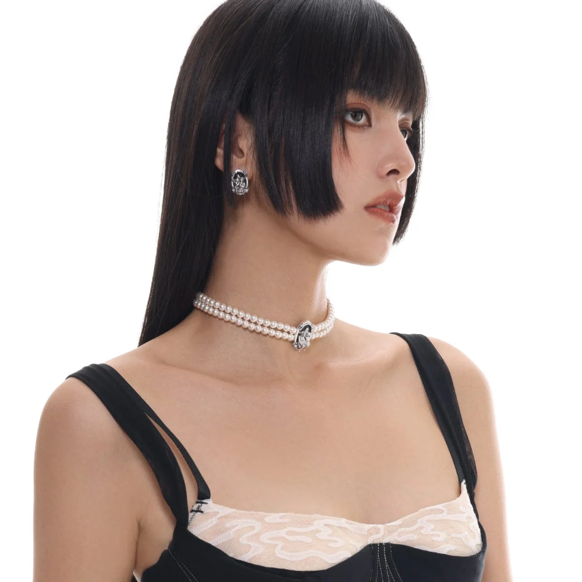 Women's Gothic Angel Pearl Choker - Image 3
