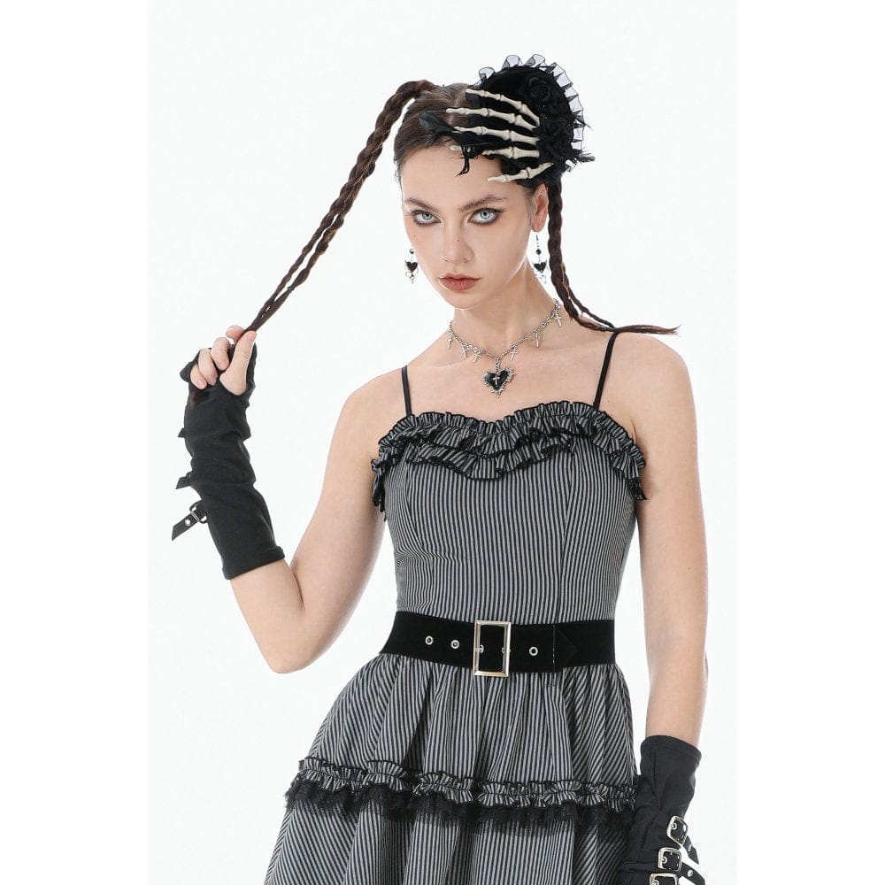 Women's Gothic Cross Black Heart Necklace - Image 6