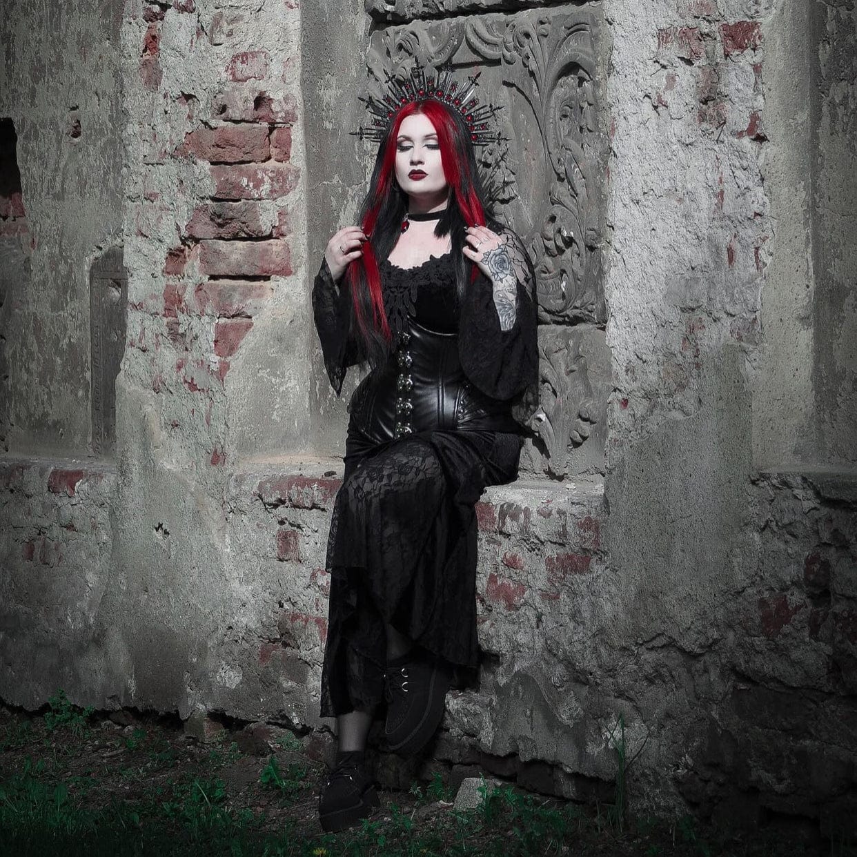 Women's Gothic Lace Splice Split Fishtail Dress - Image 8