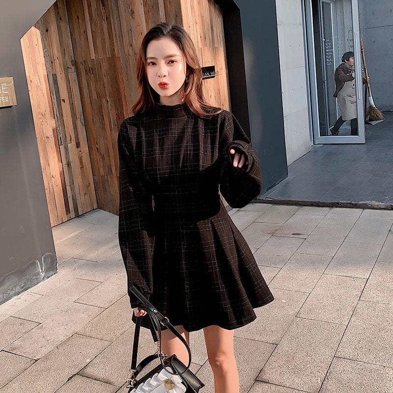 Women's Gothic Plaid High-waisted Dresses - Image 6