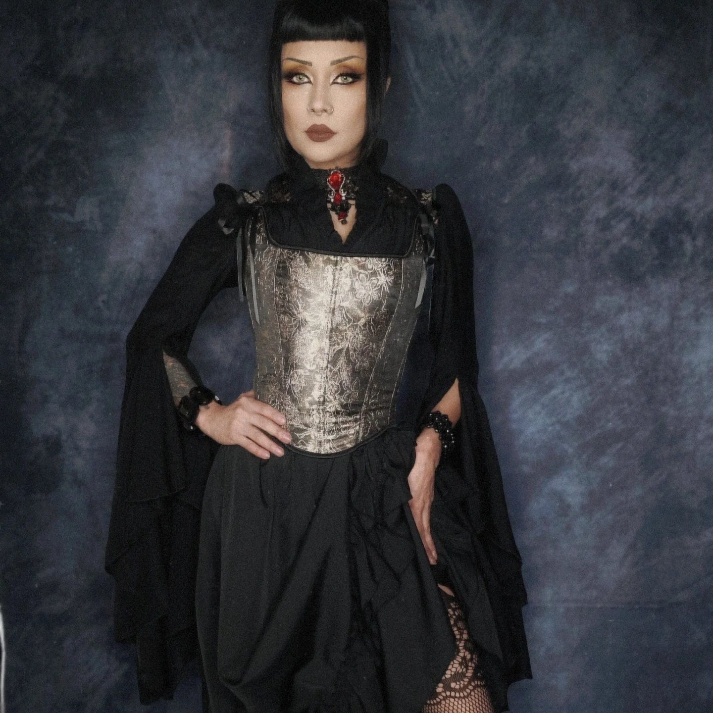 Women's Gothic Pleated Toned Horn Long Sleeved Shirt - Image 7
