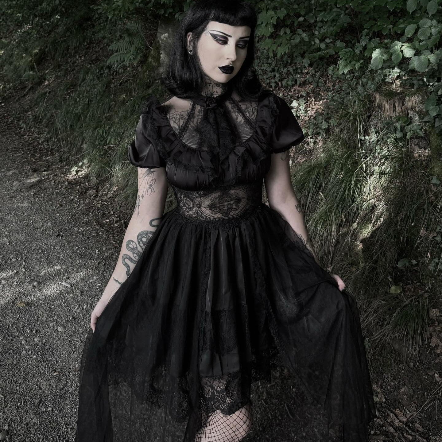Women's Gothic Puff Sleeved High/low Multilayer Chiffon Dress Wedding Dress