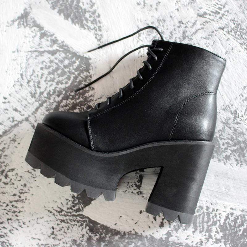 Women's Gothic Punk Lace-up Chunky Heel Boots - Image 2