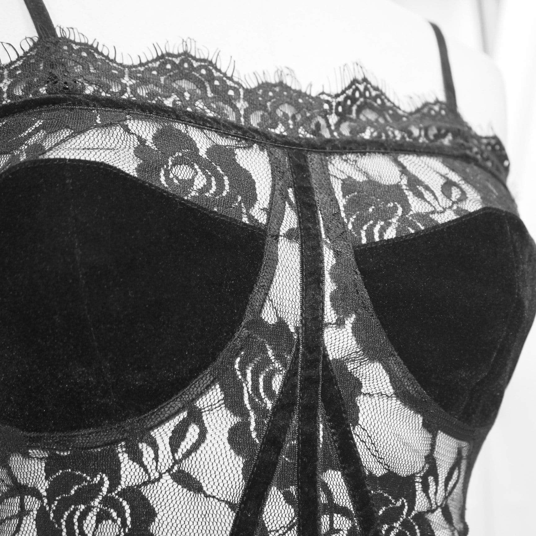 Women's Gothic Sheer Floral Lace Bustiers - Image 9