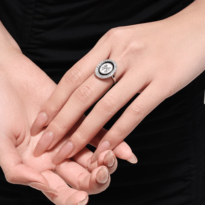 Women's Grunge Bowknot Button Rhinestone Ring