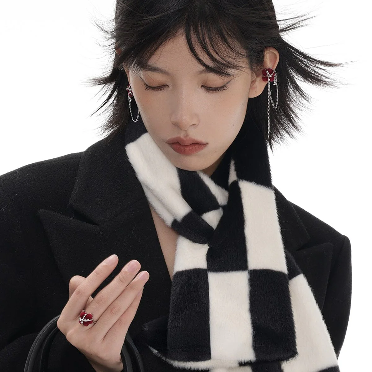 Women's Grunge Flocking Floral Tassels Earrings - Image 3
