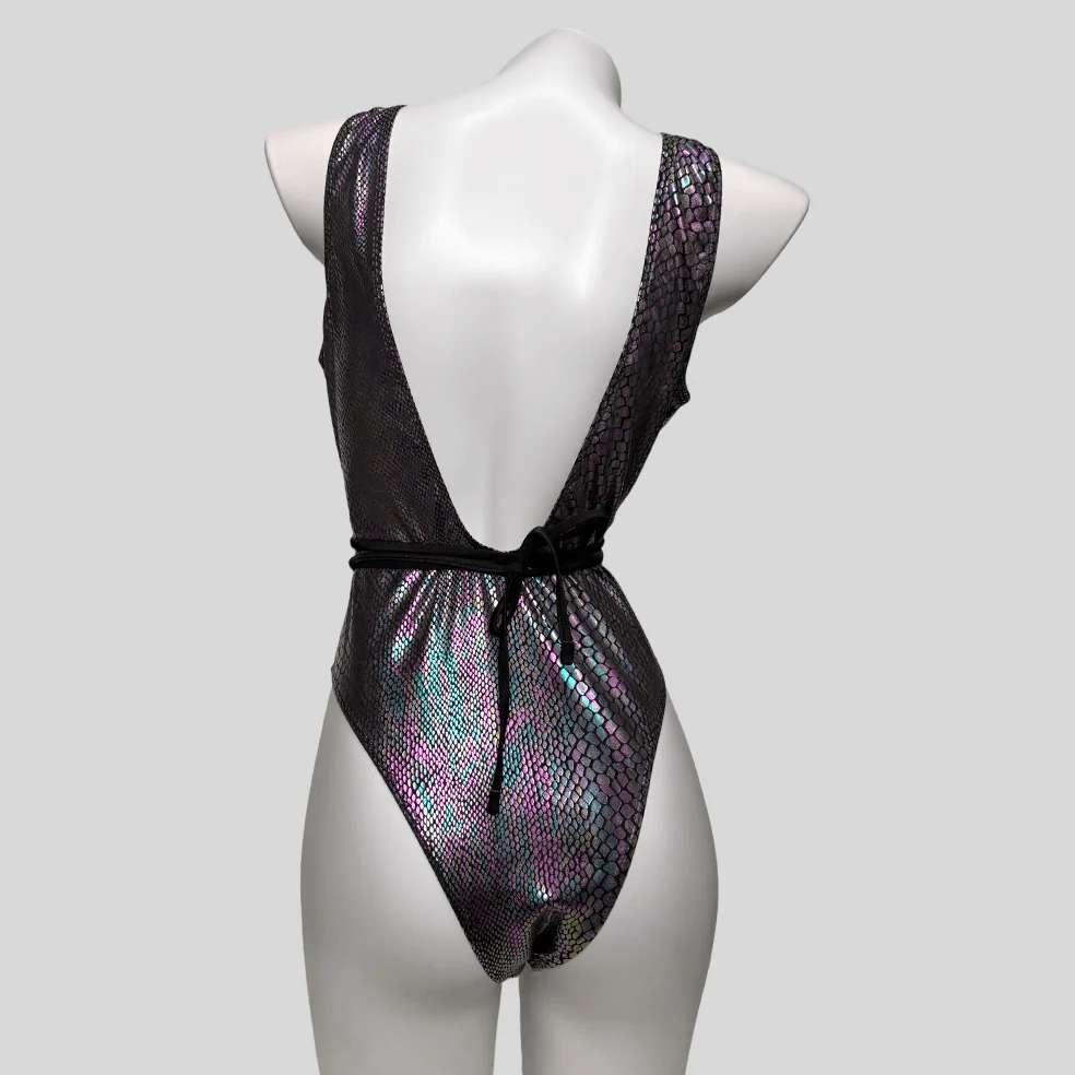 Women's Grunge Snakeskin Print Plunge V Cutout One-Piece Swimsuit - Image 8