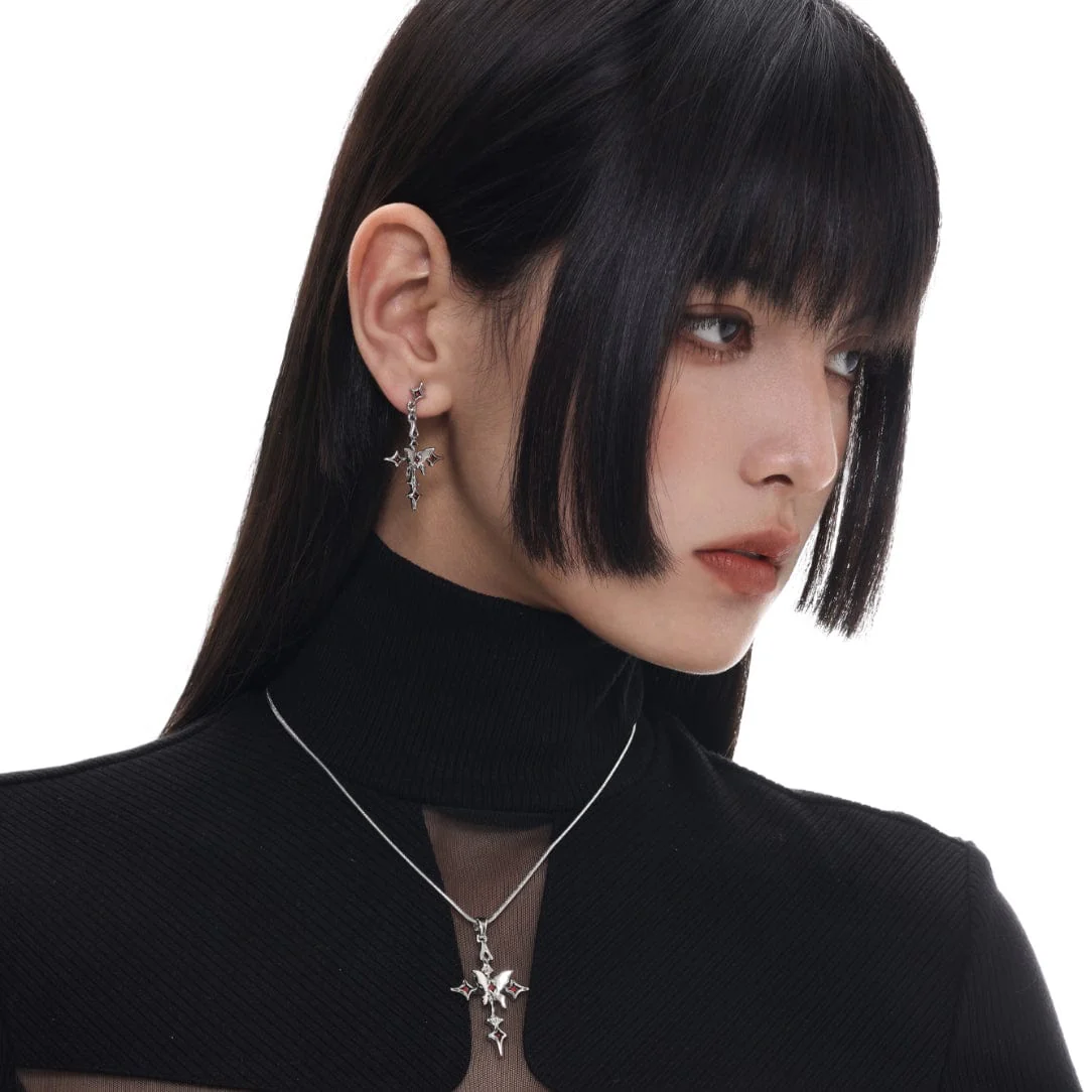 Women's Punk Butterfly Necklace - Image 4