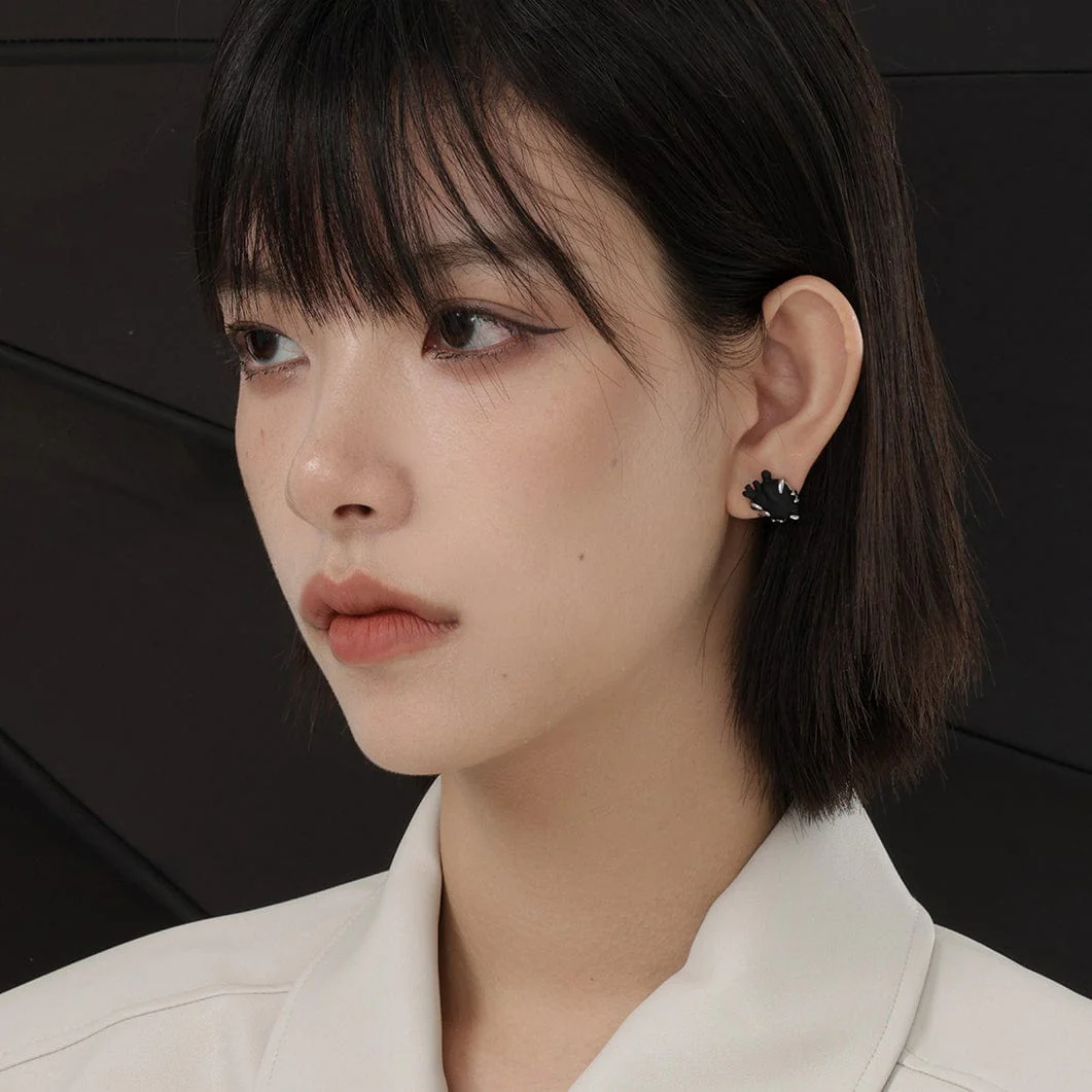 Women's Punk Heart Earrings - Image 3