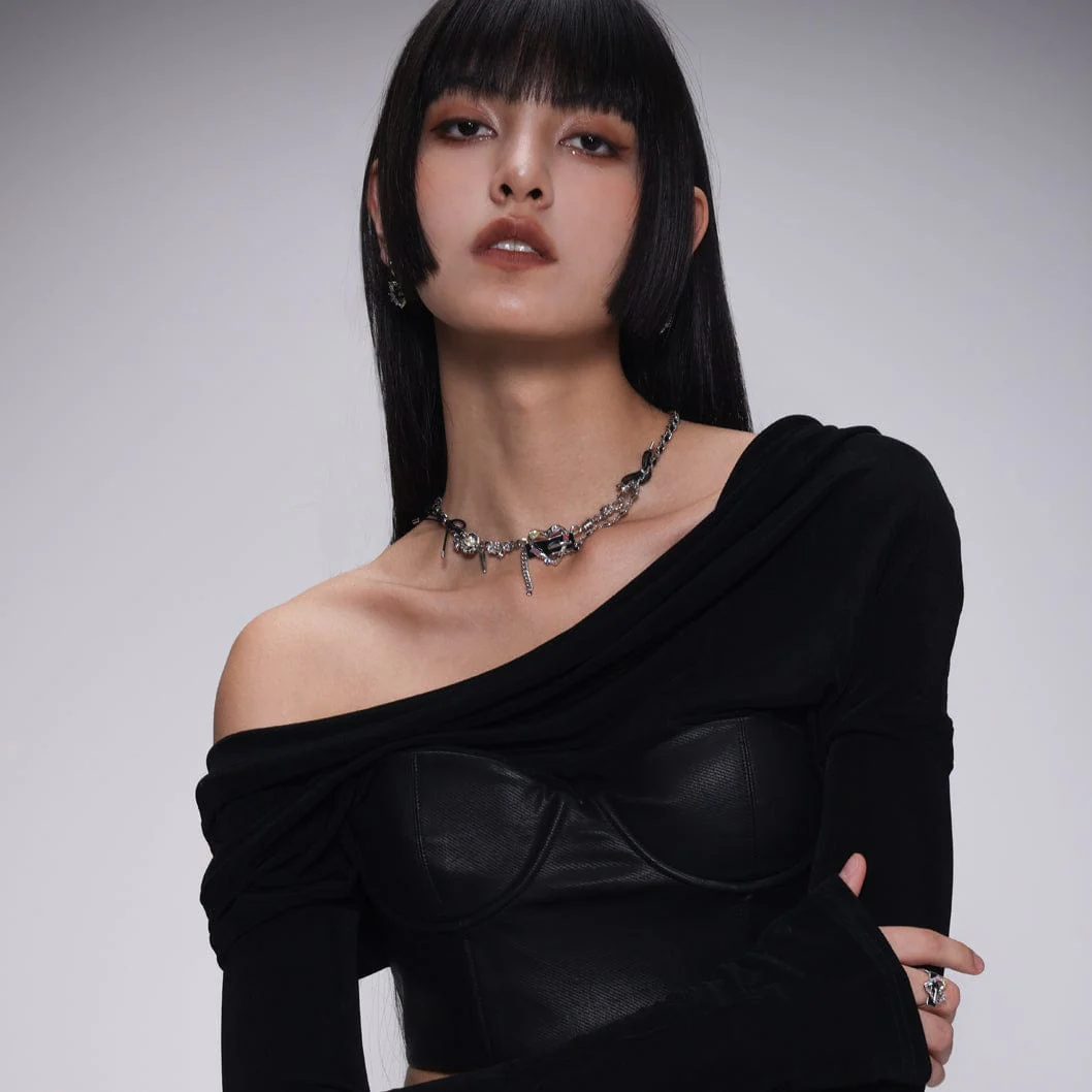 Women's Punk Heart Faux Leather Necklace - Image 3