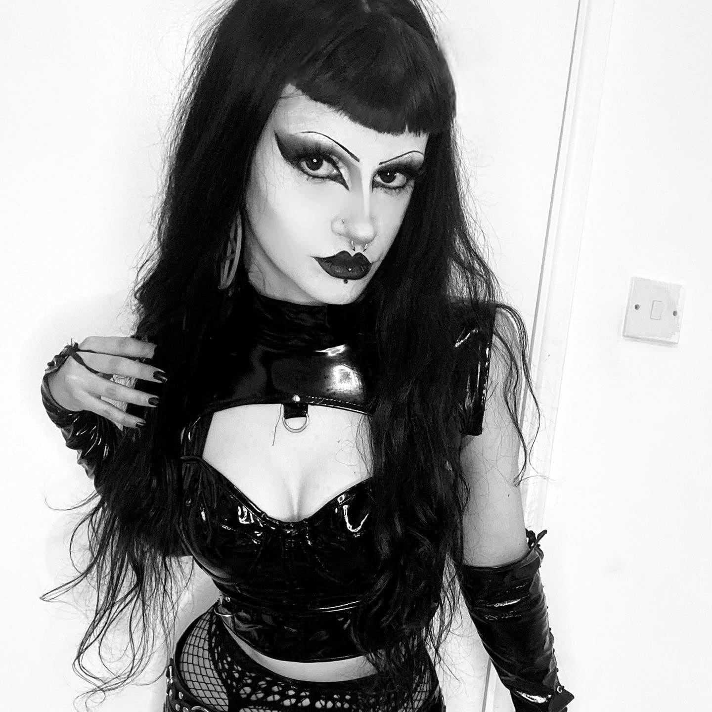 Women's Punk Patent Leather Halterneck Bustier - Image 4