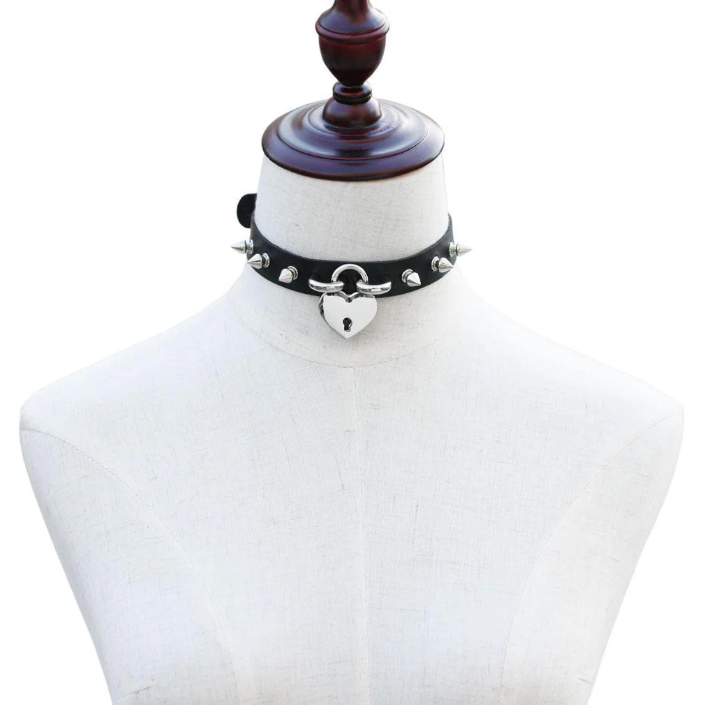 Women's Punk Rivet Heart Choker Necklace With Key - Image 9