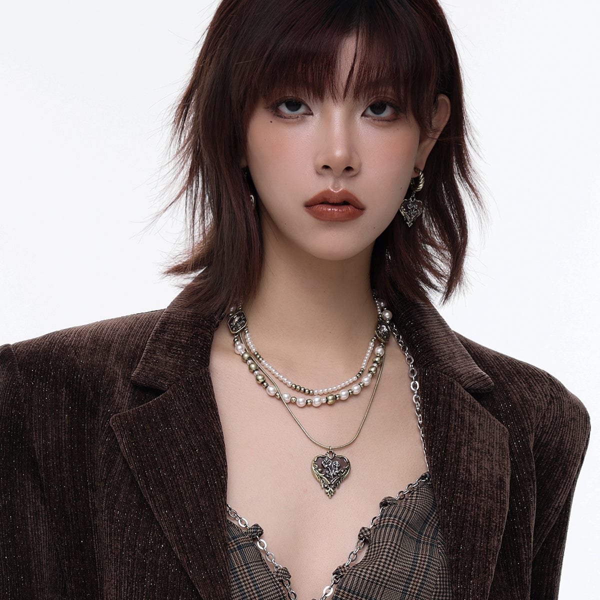 Women's Punk Rose Distressed Layered Pearl Necklace - Image 2
